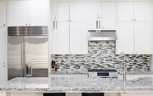 Matching Granite Counters with Cabinets